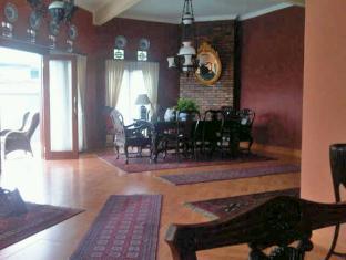 Villa Riri By The London Living Depok Buitenkant foto